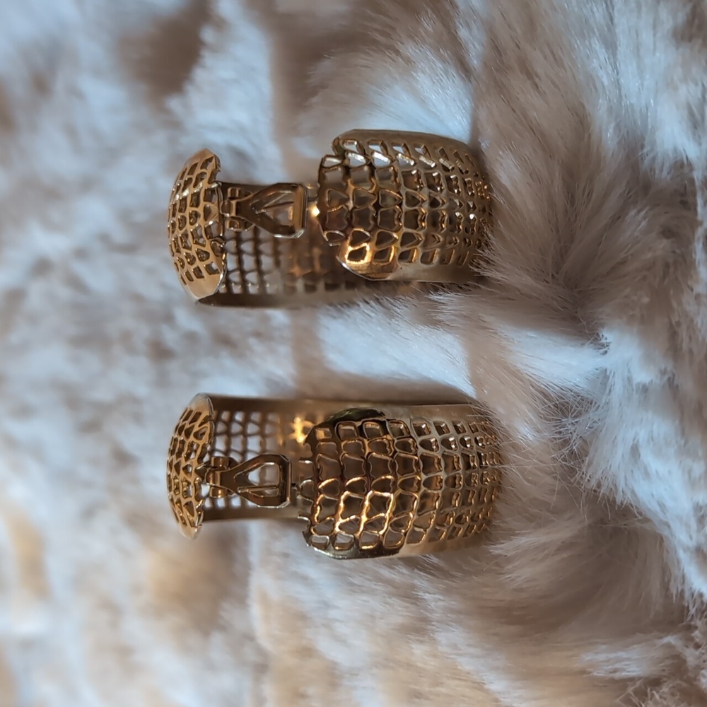 Vintage Gold Toned Hoop Earrings - Picture 6 of 10